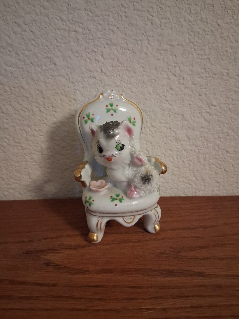 Vintage Japan Porcelain Sugar texture anthropomorphic kitty cat on floral chair